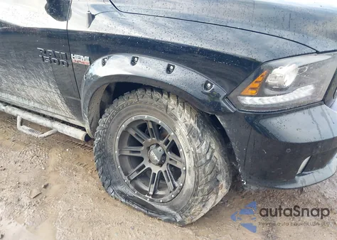 2015 Ram 1500 Sport z USA, uszkodzony, nr VIN 1C6RR7UT9FS510300